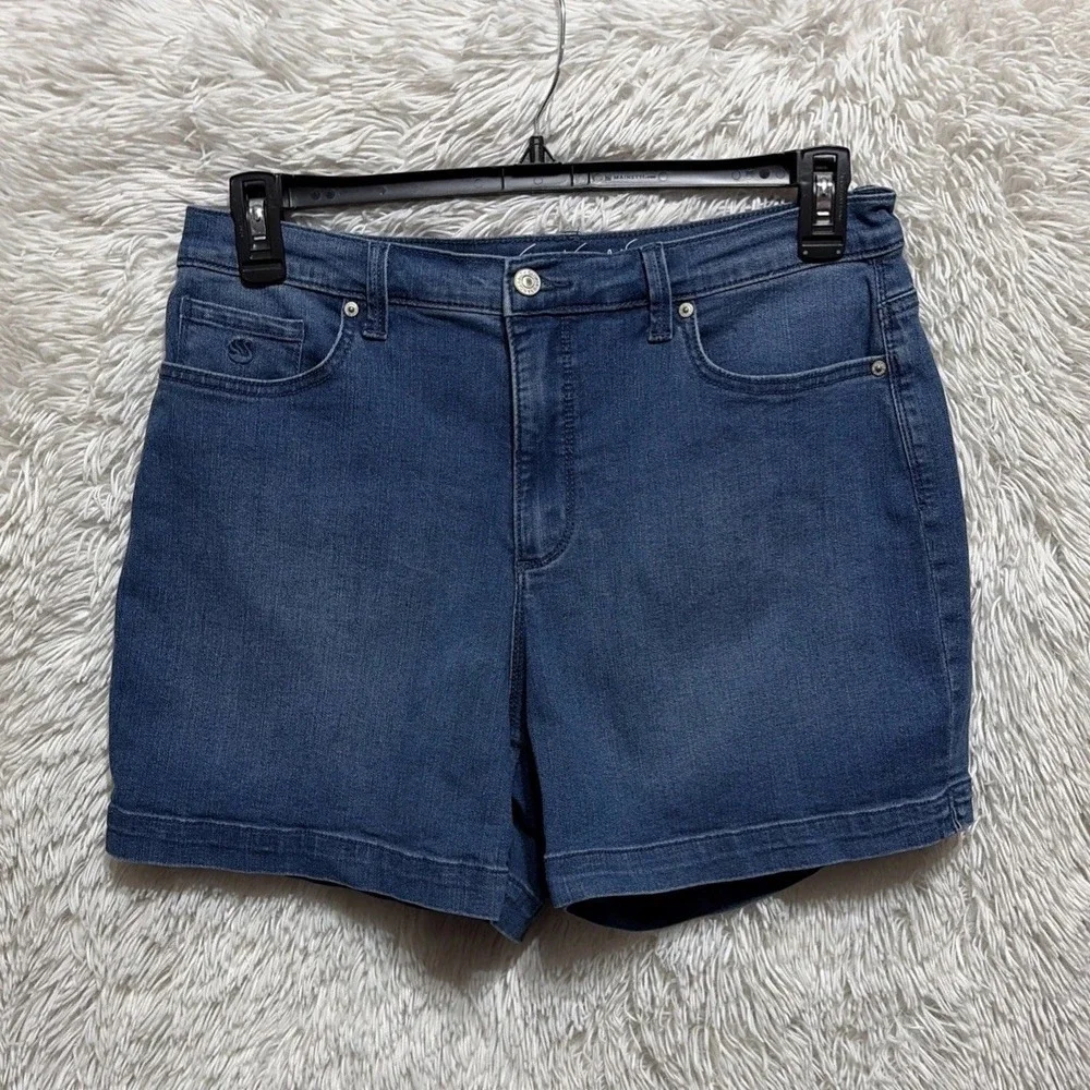 Gloria Vanderbilt Women's Size‎ 12 Petite Blue Denim Bermuda Shorts